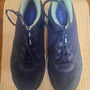 Womens Vionic shoe size 10 new